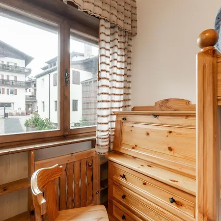 Lovely 2 Bedroom Flat In Corso Italia With Parking 코르티나 담페조