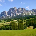 Appartement Lovely 2 Bedroom Flat In Corso Italia With Parking Cortina dʼAmpezzo